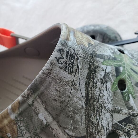 NEW Crocs Classic Realtree Edge All Terrain Clog Camo Walnut Men's Size 13 - Picture 3 of 4